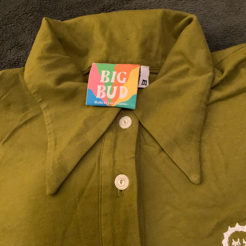 NEW Olive green Big Bud Press Polo. Size M.